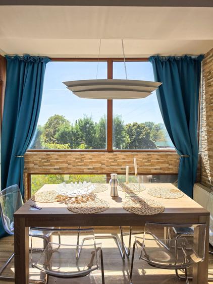 Apartament cu 3 camere decomandat în Malul Mureșului