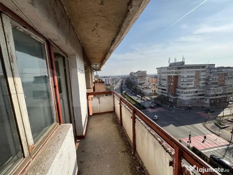 Apartament cu 4 camere decomandat în Centură
