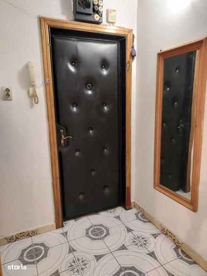 Apartament cu 3 camere semidecomandat în George Enescu — fotografia 1