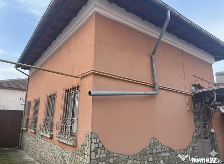 Casa de vanzare Zona centrala Ploie?ti | Poten?ial - 1