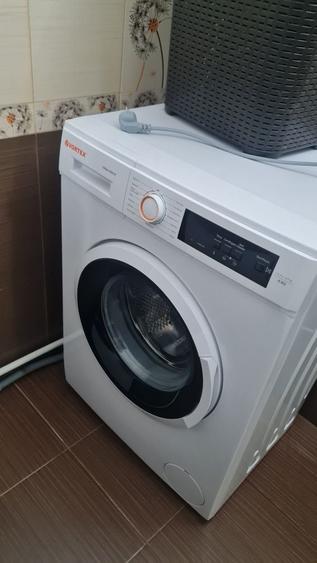 Apartament cu 3 camere decomandat în Craiovița Nouă