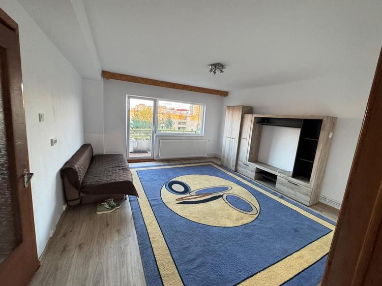 Apartament cu 2 camere semidecomandat în Drumul Carului