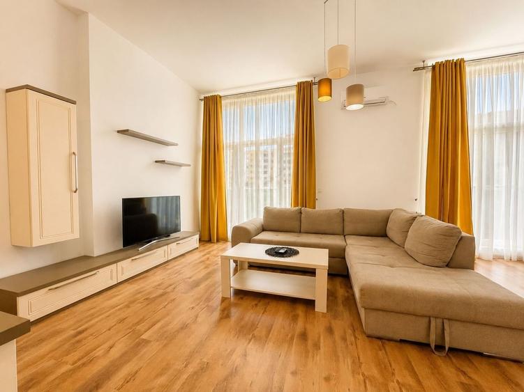 Apartament cu 2 camere semidecomandat, mobilat în Soarelui