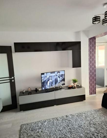 Apartament cu 2 camere decomandat, mobilat în Primo