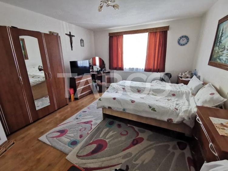Casă cu 5 camere cu Teren 687 Mp în Central