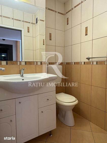 Apartament cu 3 camere decomandat în Decebal