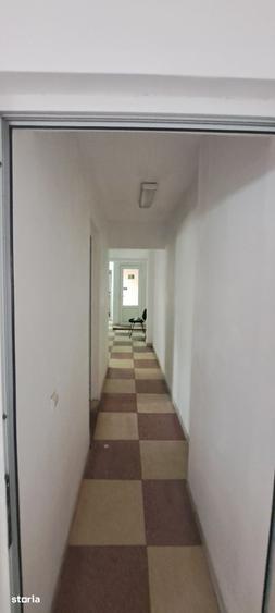 Casă cu 6 camere cu Teren 800 Mp în Rahova