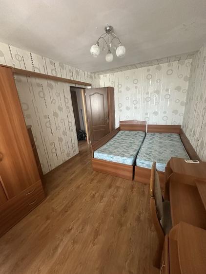 Apartament cu 4 camere decomandat în Popoveni