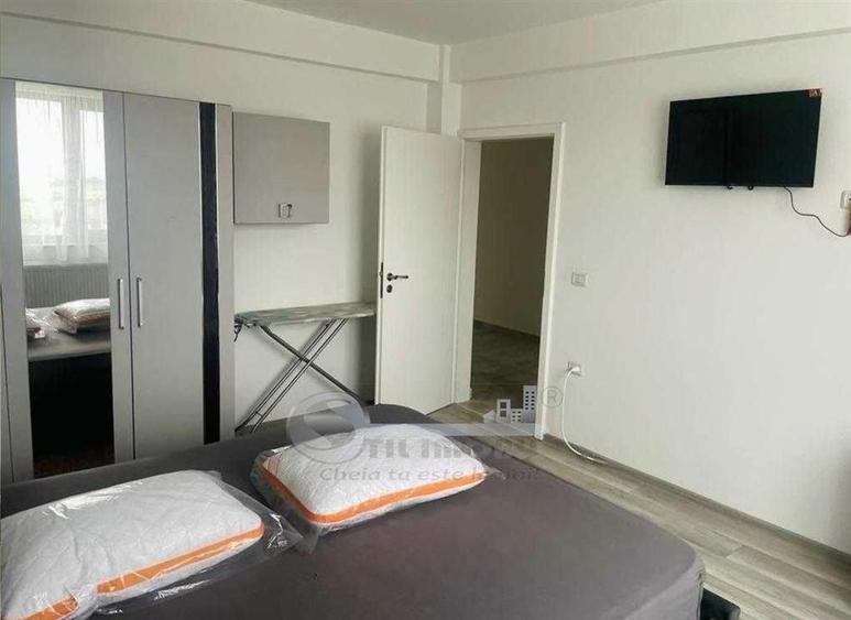Apartament cu 3 camere decomandat în Aeroport