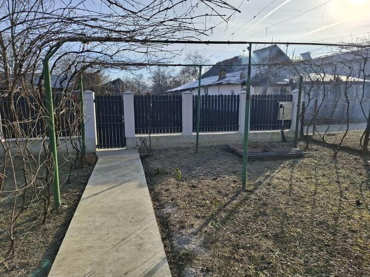 Casă cu 3 camere cu Teren 800 Mp în Valea
