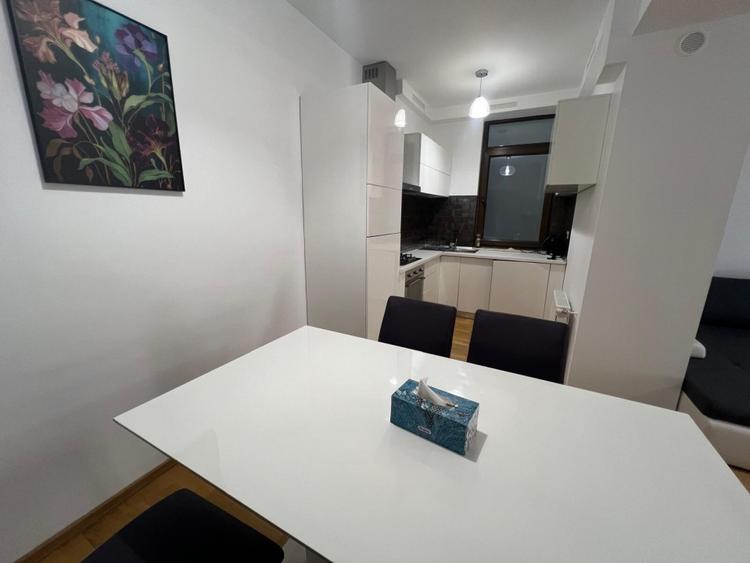 Apartament cu 2 camere decomandat, mobilat în Herăstrău