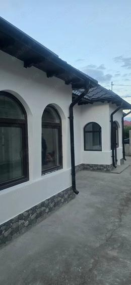 Casă cu 6 camere cu Teren 800 Mp în Central