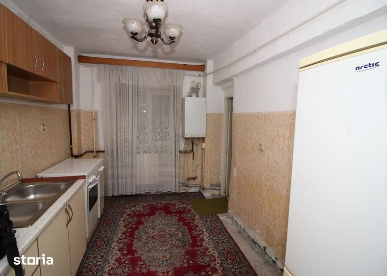 Apartament cu 2 camere decomandat în Energiei