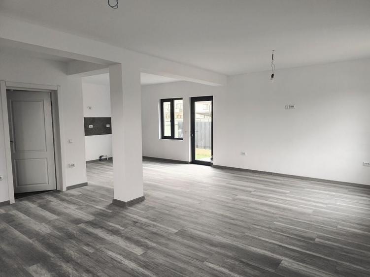 Casă cu 4 camere în Săcueni