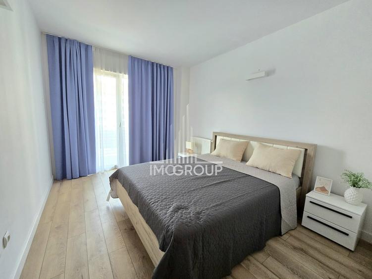 Apartament cu 5 camere semidecomandat, mobilat în Bună Ziua