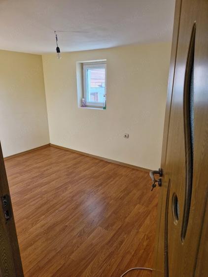 Casă cu Teren 2500 Mp în Vulcana de Sus