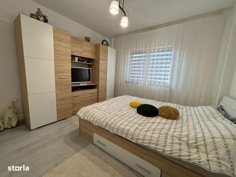 Apartament cu 4 camere decomandat, mobilat în Central