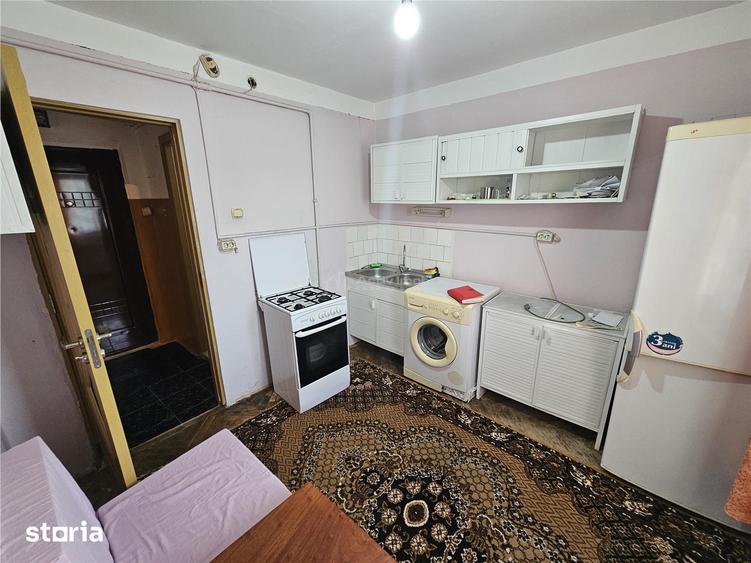 Garsonieră decomandată în Calea Caransebeșului