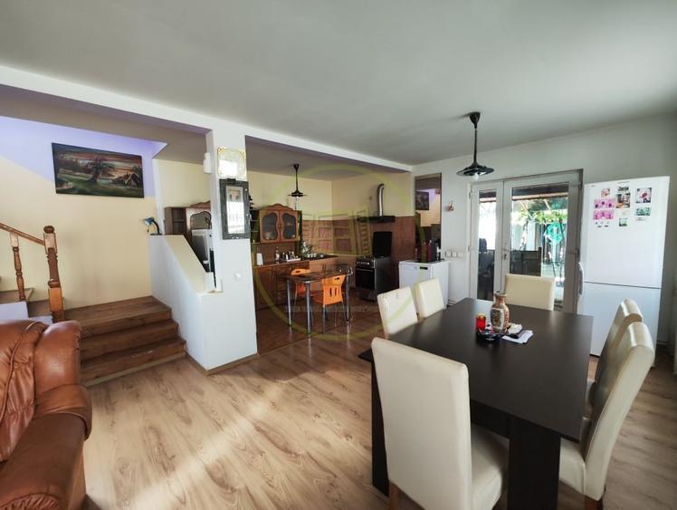 Casă individuală cu 5 camere cu Teren 233 Mp în Brestei