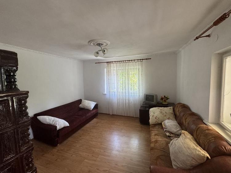 Casă cu 4 camere în Tulca