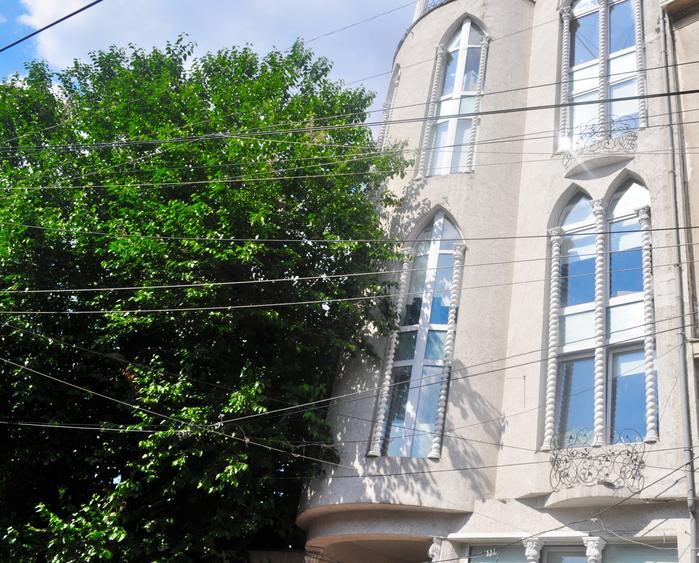 Birou, de 925 mp, în Armeneasca