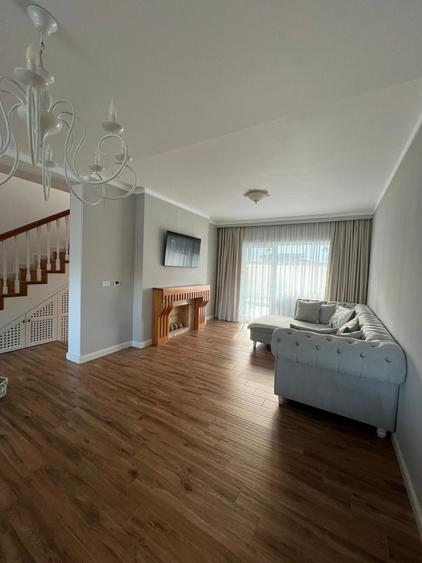 Apartament cu 3 camere decomandat, mobilat în Dumbrăvița