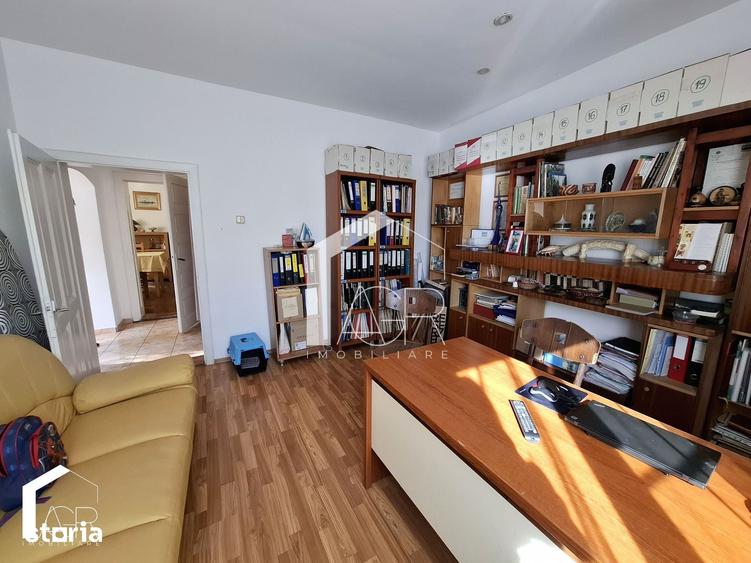 Casă cu 6 camere cu Teren 167 Mp în Republicii