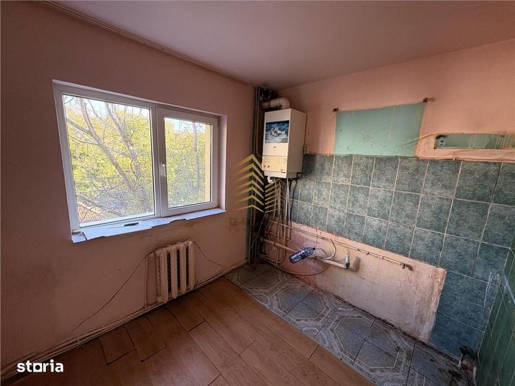 Apartament cu 2 camere semidecomandat în Central