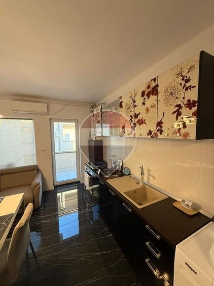 Apartament cu 3 camere decomandat, mobilat în Dumbrăvița