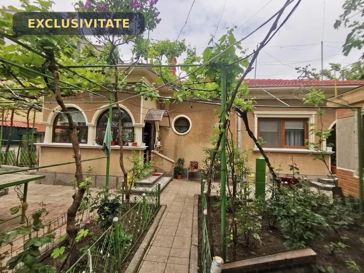 Casă cu 3 camere cu Canalizare în Universitate