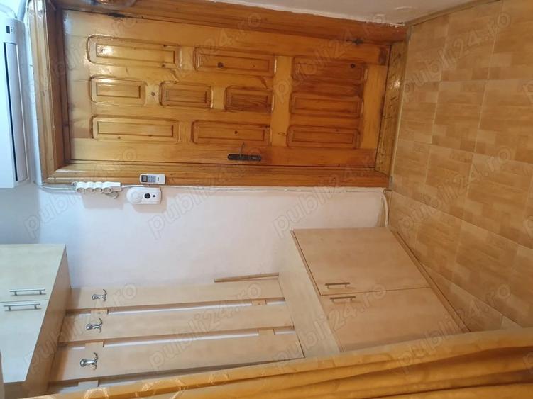 Garsonieră decomandată în Sud