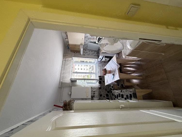 Apartament cu 2 camere decomandat în Micro 6