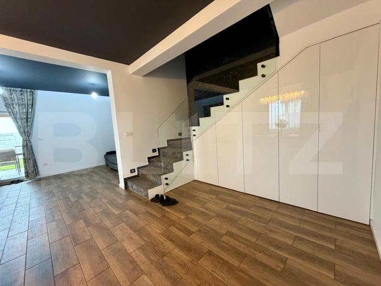 Duplex cu 4 camere cu Canalizare în Sânandrei