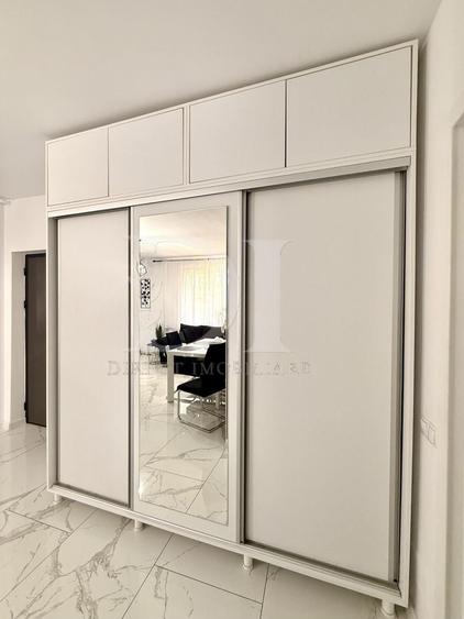 Apartament cu 3 camere semidecomandat, mobilat în Florești