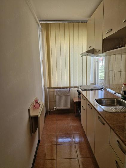 Apartament cu 2 camere semidecomandat în Ostroveni