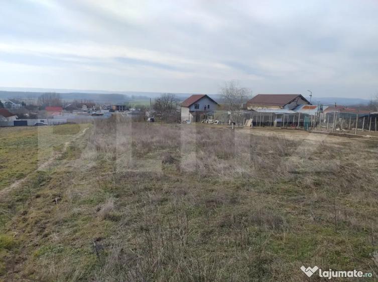 Teren de 1469 mp, în Malu Mare