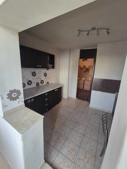 Apartament cu 3 camere de vanzare - 4