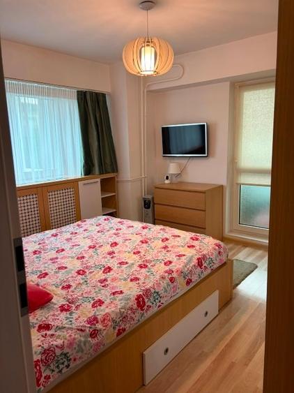Apartament cu 3 camere decomandat în 13 Septembrie