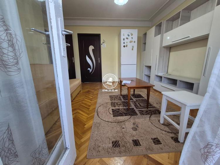 Apartament cu 2 camere decomandat în Central