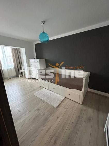 Apartament cu 3 camere decomandat, mobilat în Bucovina