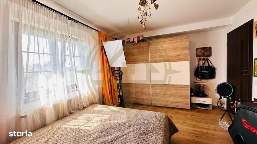 Casă cu 4 camere în Ostratu