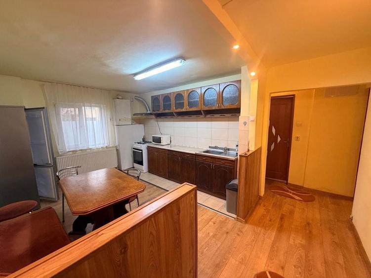Apartament cu 2 camere decomandat în Între Lacuri