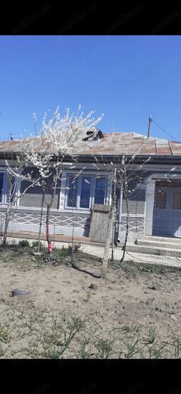 Casă cu 3 camere cu Teren 639 Mp în Grindu