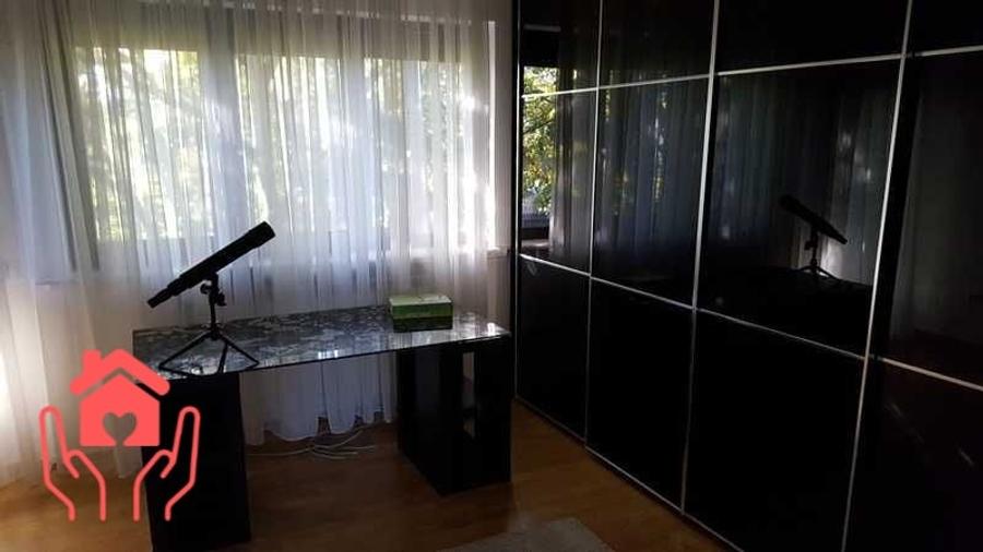 Apartament cu 4 camere semidecomandat, mobilat în Domenii