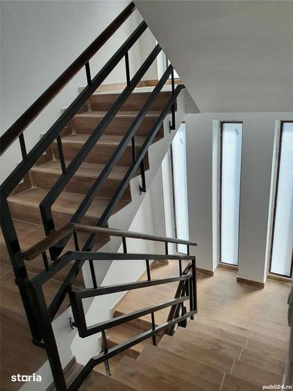 Casă cu 5 camere cu Teren 250 Mp în Central