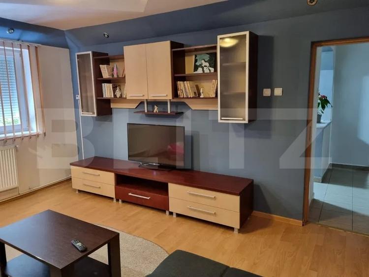 Apartament cu 3 camere decomandat, mobilat în Câmpia Turzii