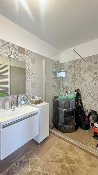 Casă individuală cu 4 camere cu Canalizare în Exterior Vest