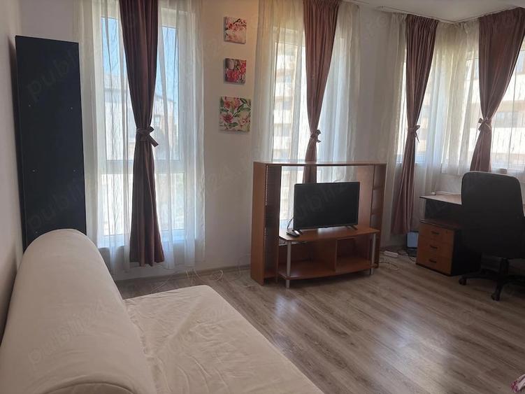 Direct de la Proprietar, Fara Comision: Garsoniera Decomandata cu Loc de Parcare Privat, Sectorul 4 - 1