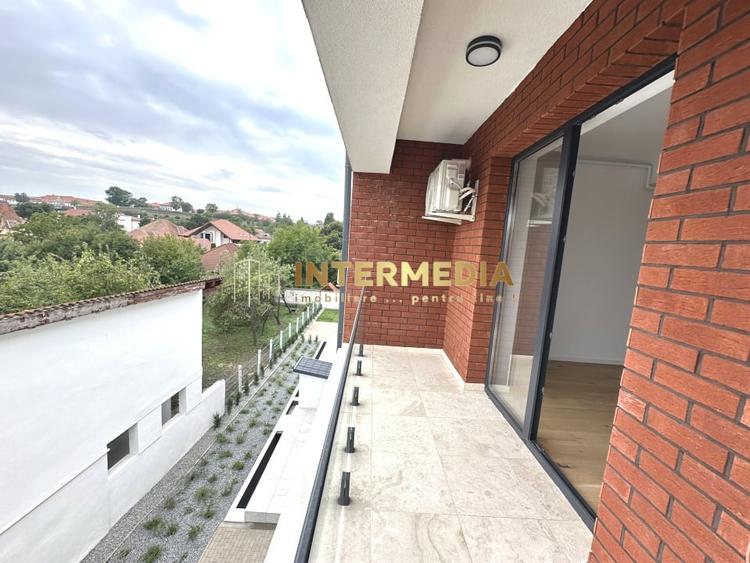 Apartament cu 2 camere decomandat, mobilat în Central
