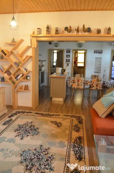 Casă cu 5 camere cu Teren 3420 Mp în Valea Călugărească